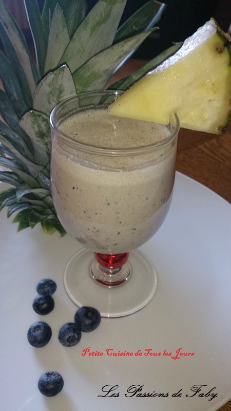 Smoothie Myrtille-Ananas