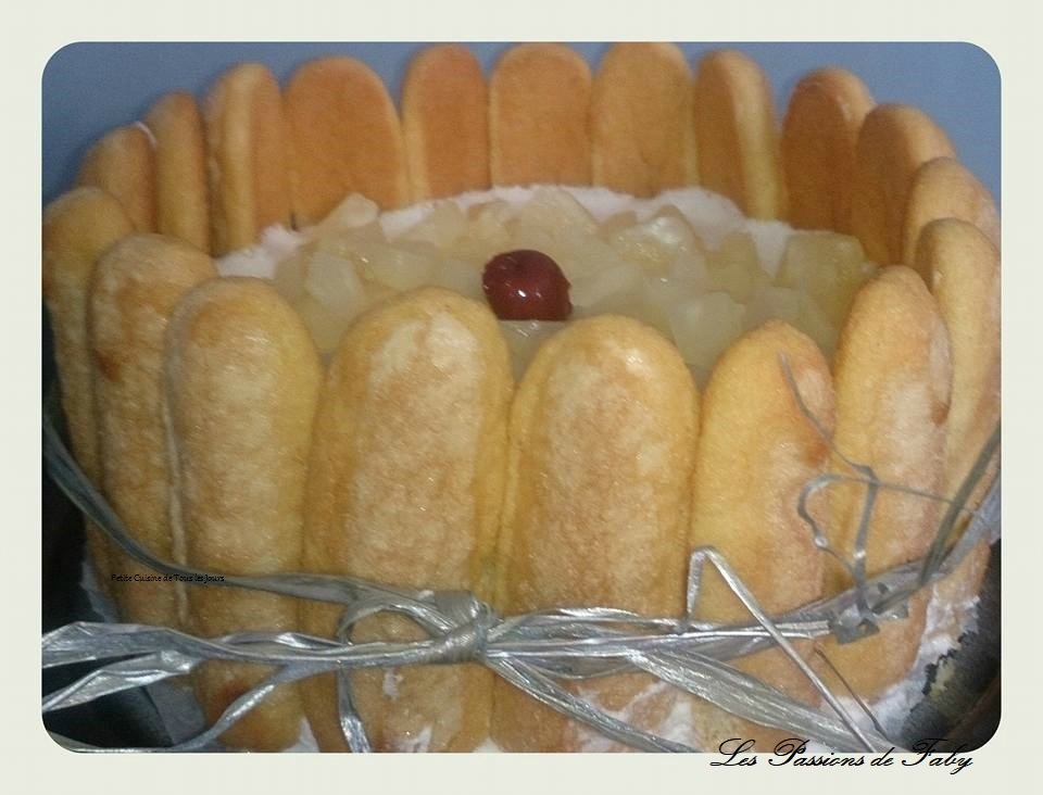 Charlotte Piña Colada&nbsp;🍹🍍🥥🍌