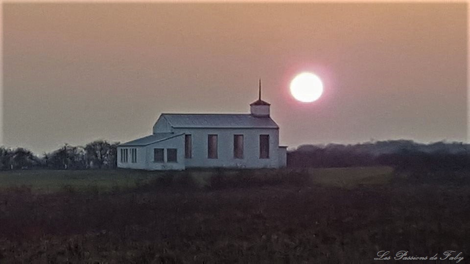 De Chambley à la Lune – Une Chapelle ⛪ les&nbsp;sépare